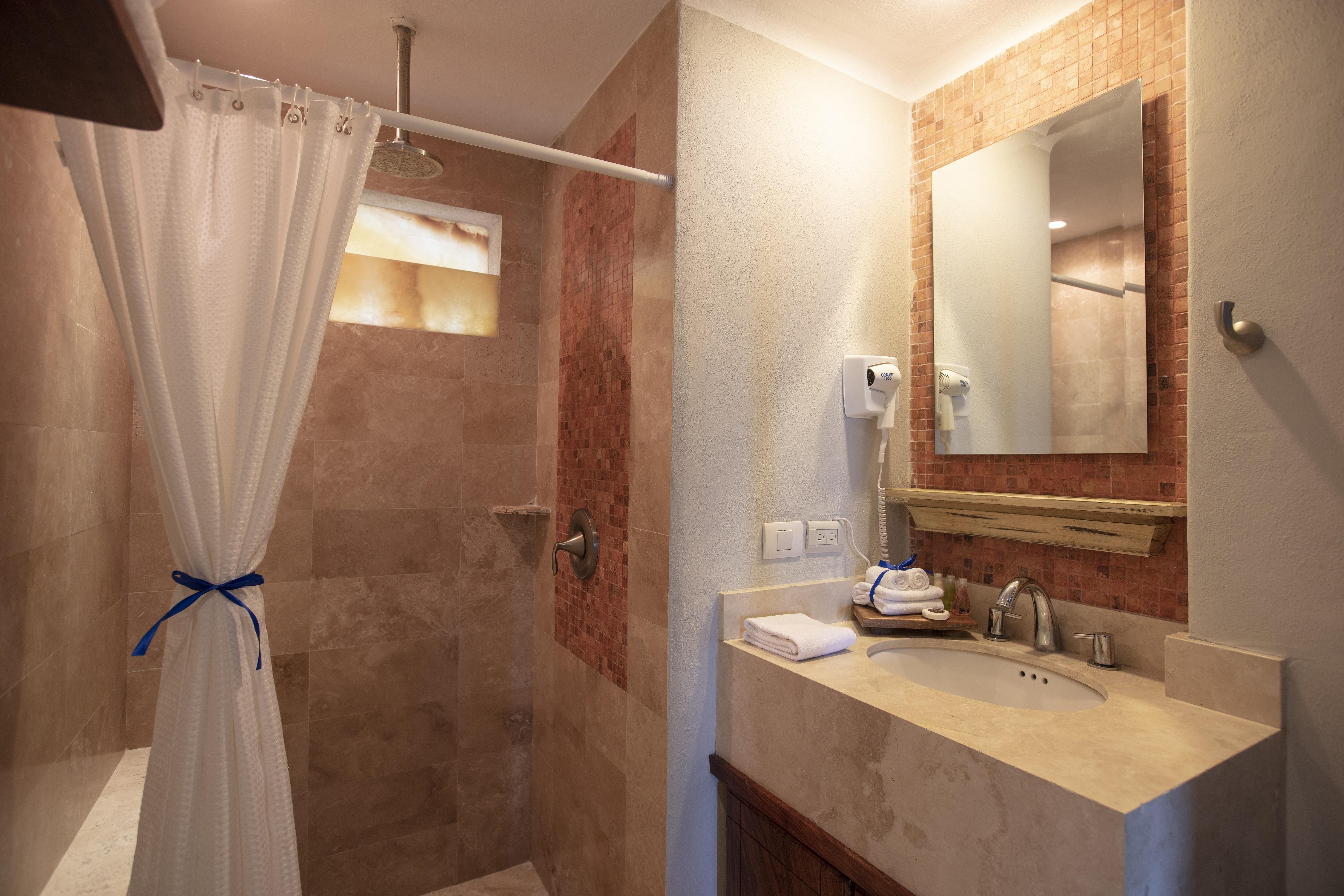 Blue Chairs Beachfront Resort Puerto Vallarta - Adults Only المظهر الخارجي الصورة