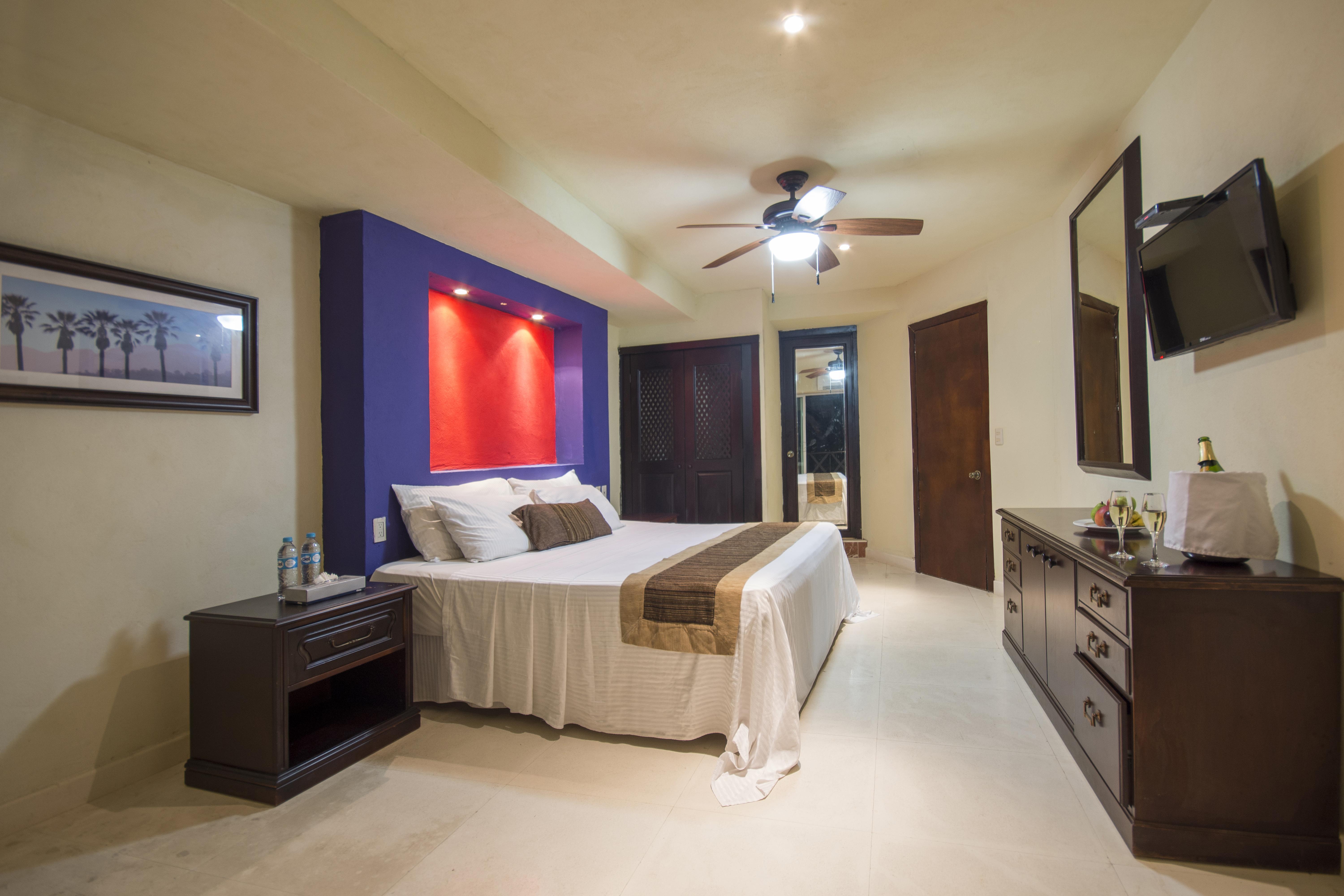 Blue Chairs Beachfront Resort Puerto Vallarta - Adults Only المظهر الخارجي الصورة