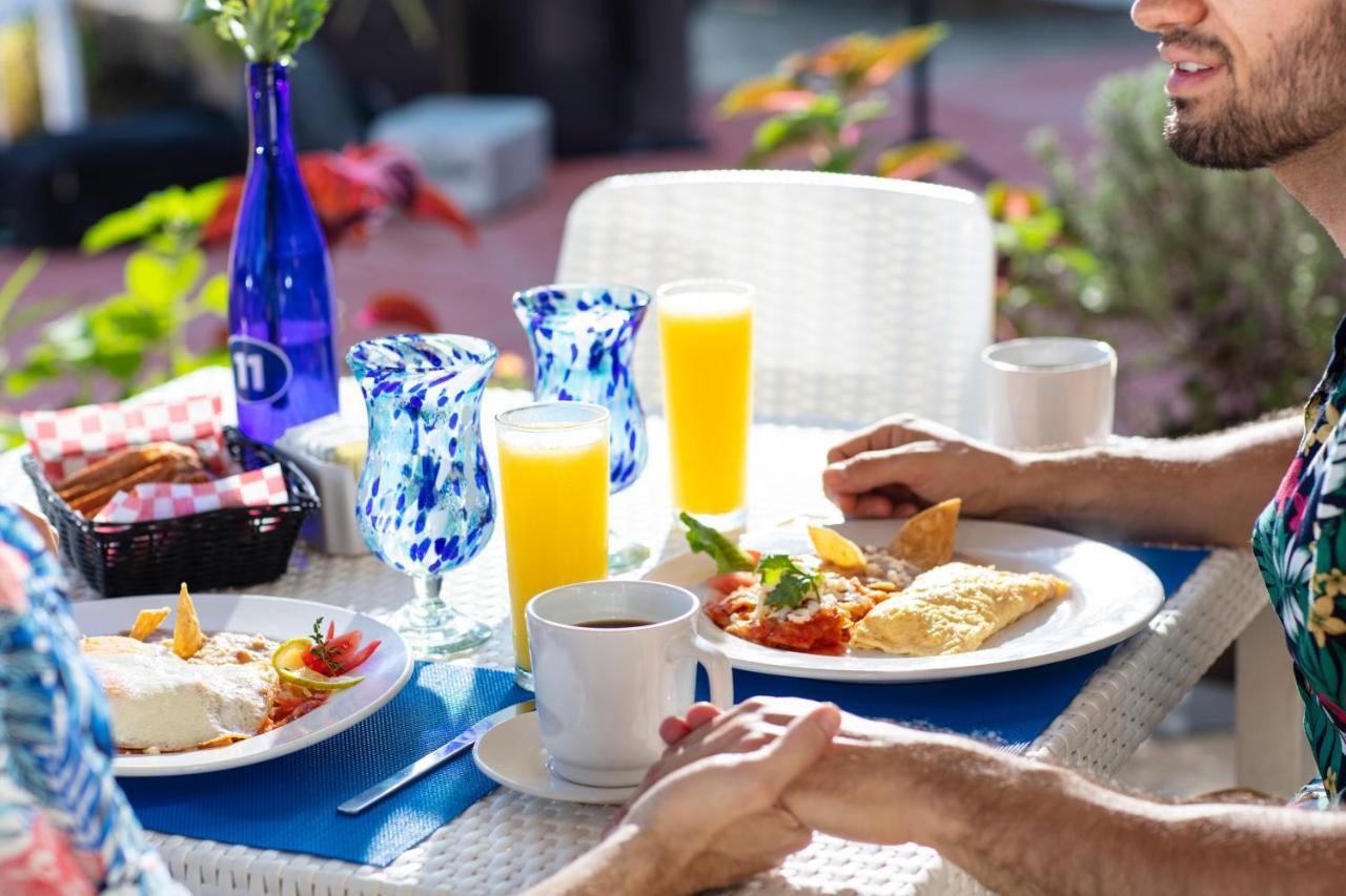 Blue Chairs Beachfront Resort Puerto Vallarta - Adults Only المظهر الخارجي الصورة